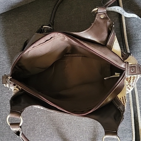 Faux Leather and Woven Straw Purse - Picture 14 of 14